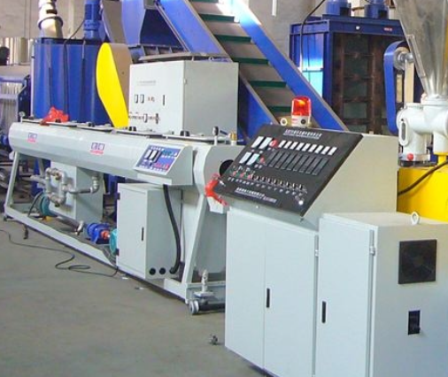 PVC塑料管材生产线